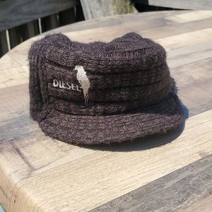 Diesel winter hat with small brim